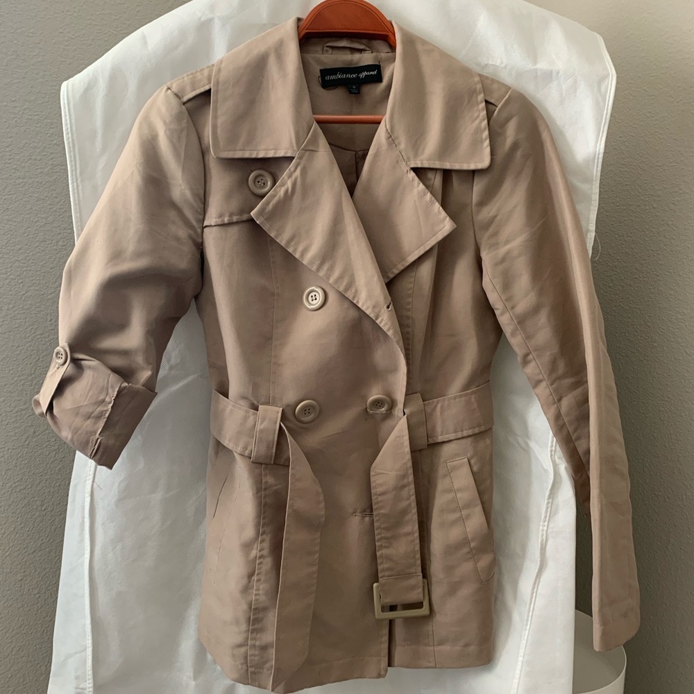 Tan coat - Picture 3 of 3